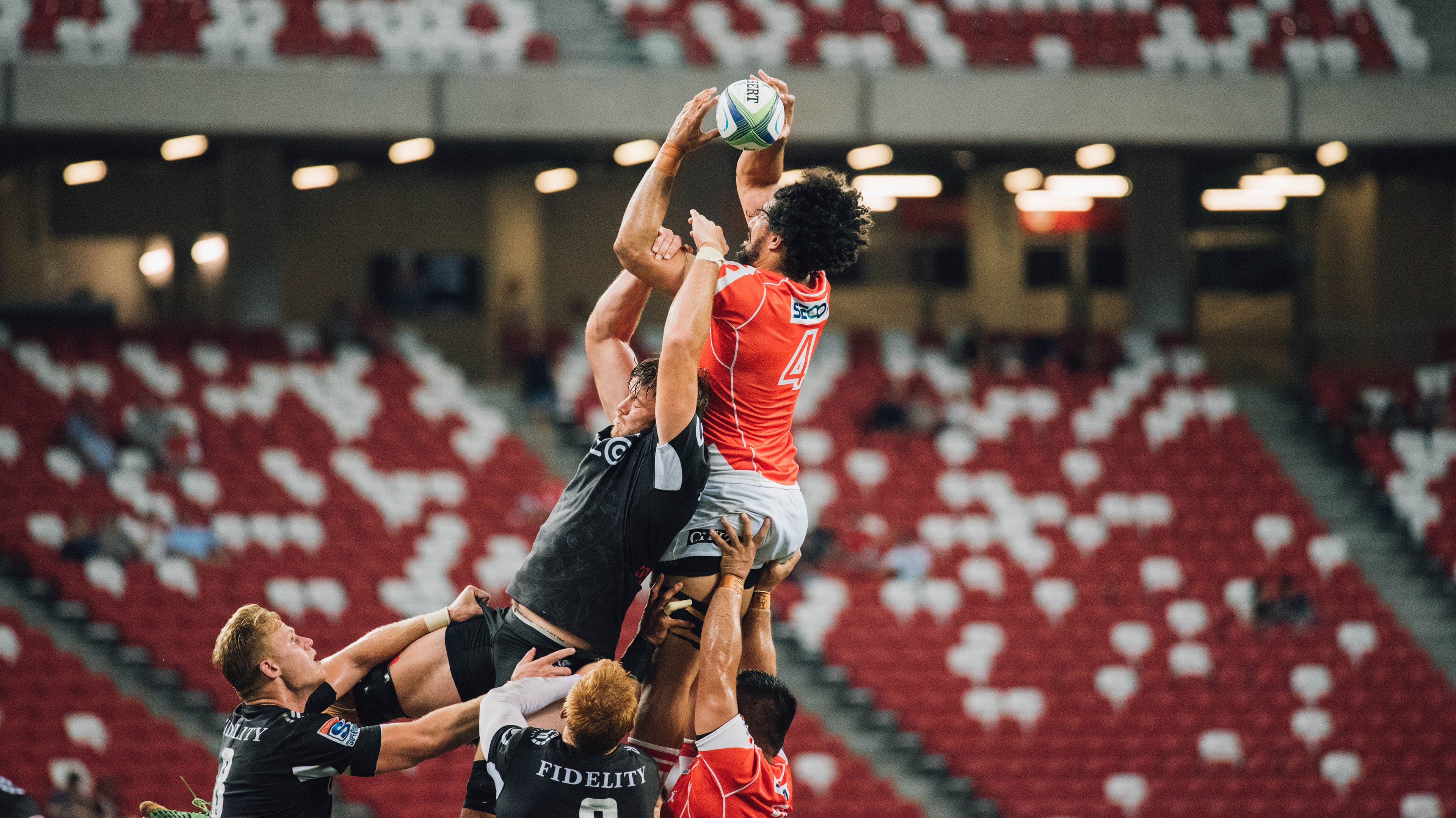 赛道上的逆袭，勒克莱尔高光表现，雷诺鏖战红牛二队