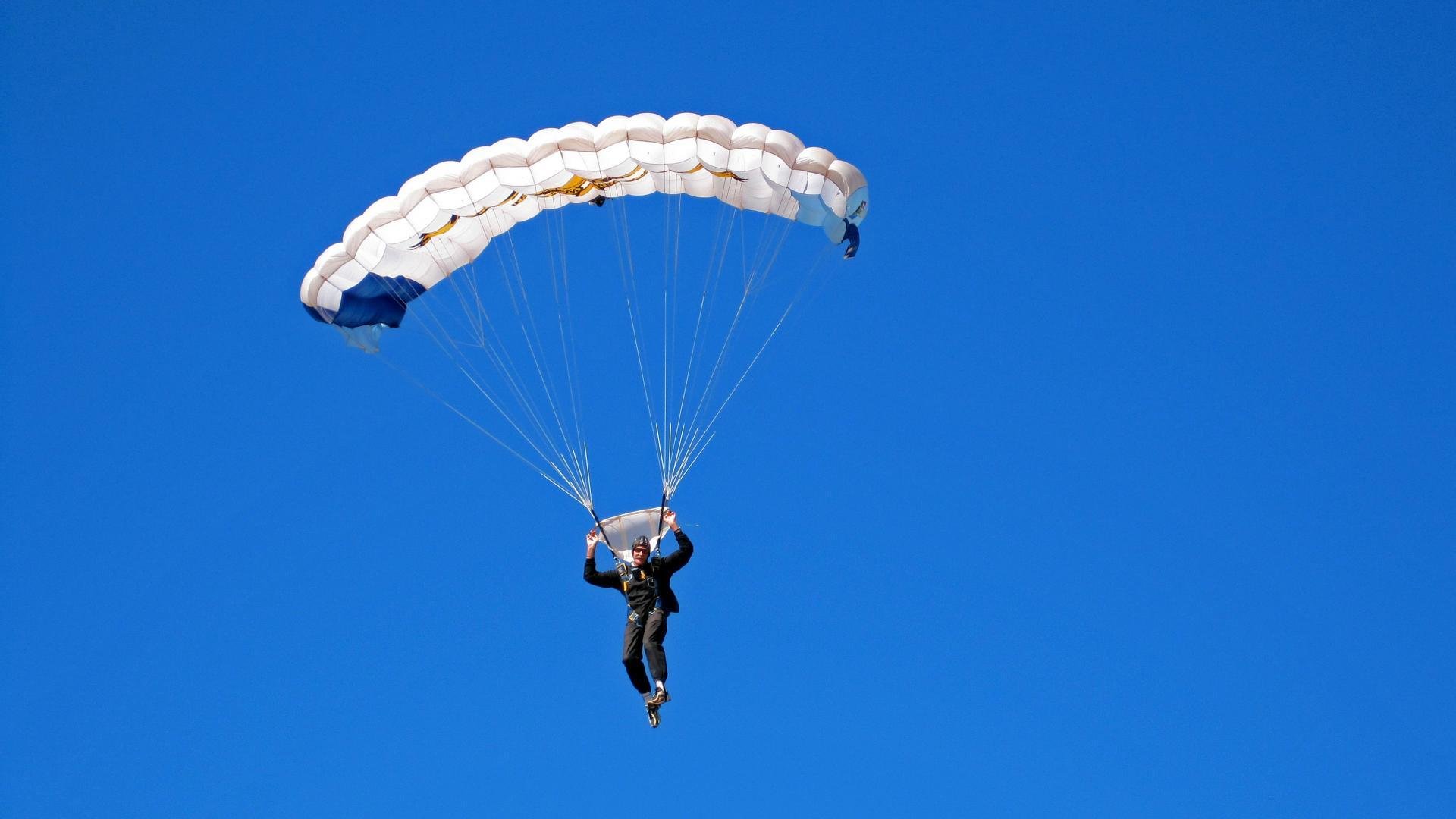 从安第斯山巅到莱茵河畔，一场逆转如何定义足球的永恒魅力